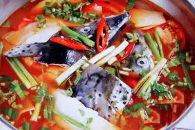 lẩu cá hồi