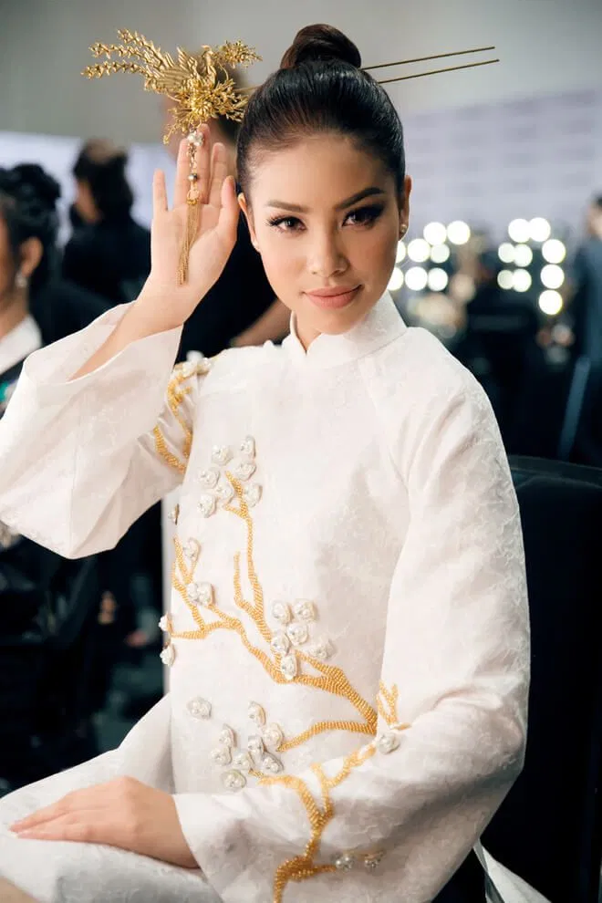 Phạm Hương