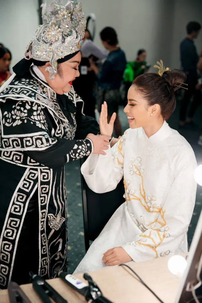 Phạm Hương