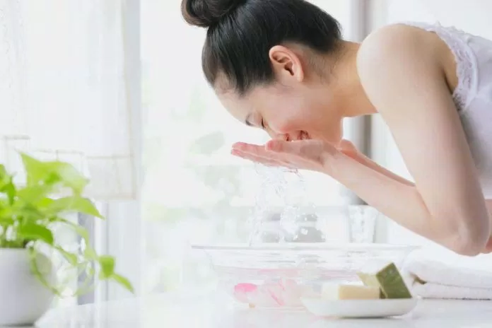 Rửa mặt