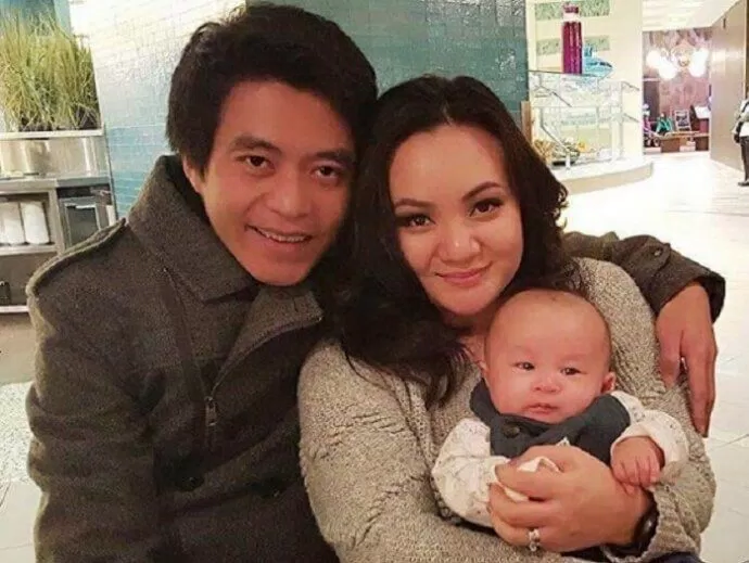 Xuân Mai cùng chồng và con