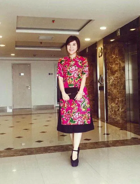 Áo dài cách tân với váy