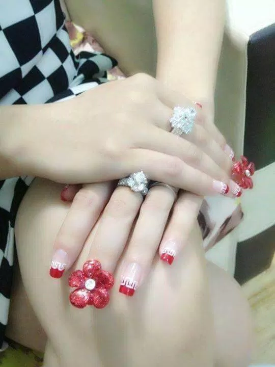 Nail đính phụ kiện