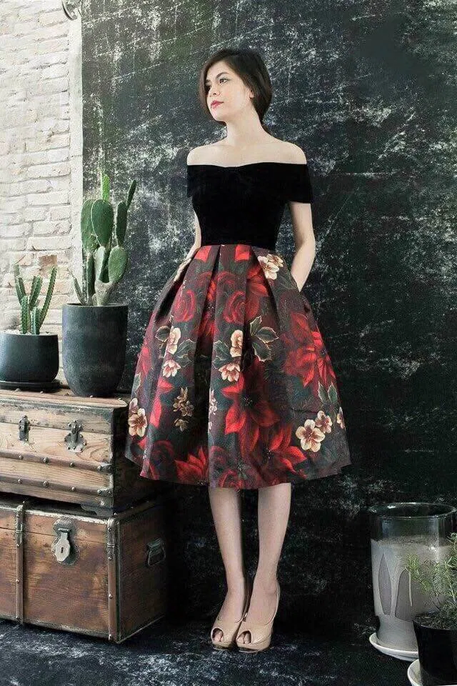 Váy xòe họa tiết