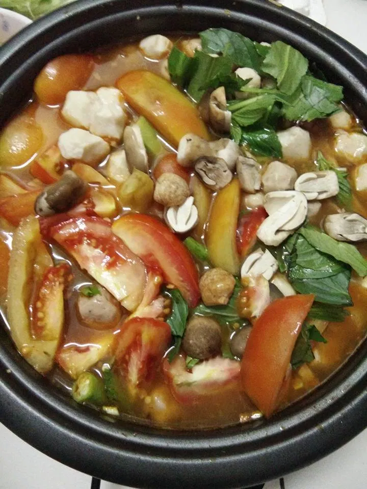 Lẩu Thái chua cay