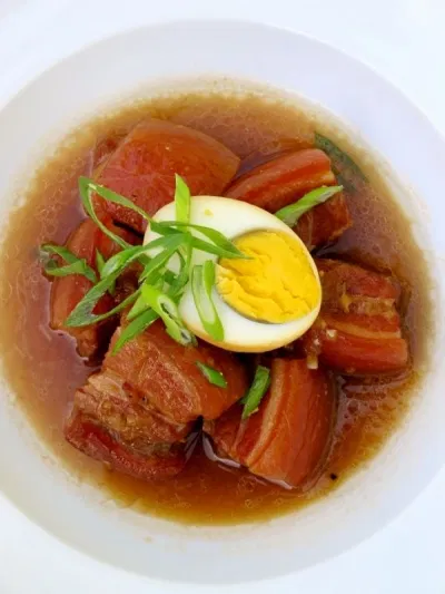 thịt kho tàu