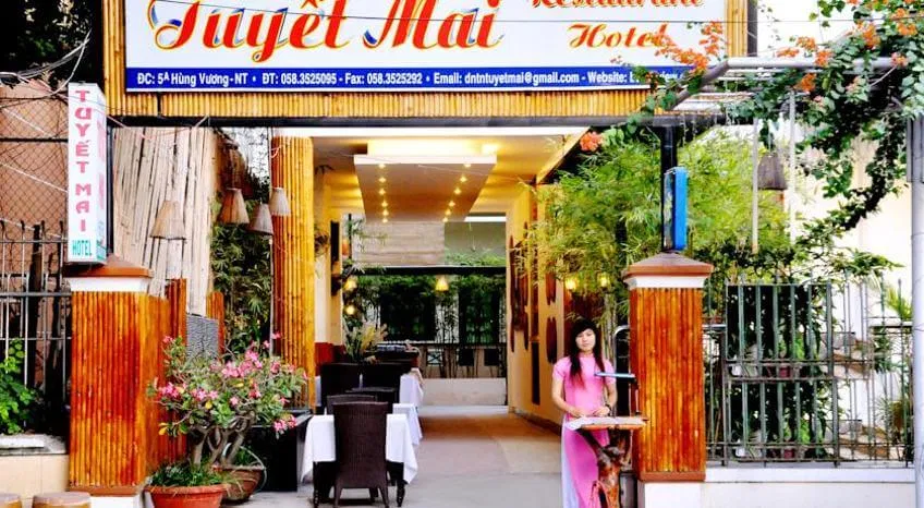Tuyết Mai