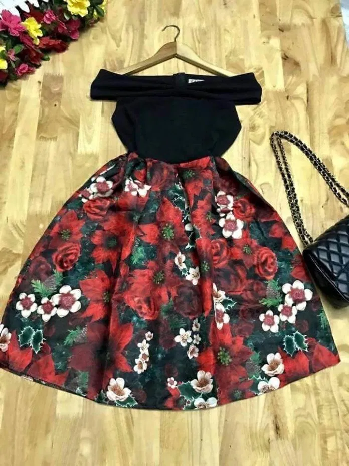 Váy xòe họa tiết