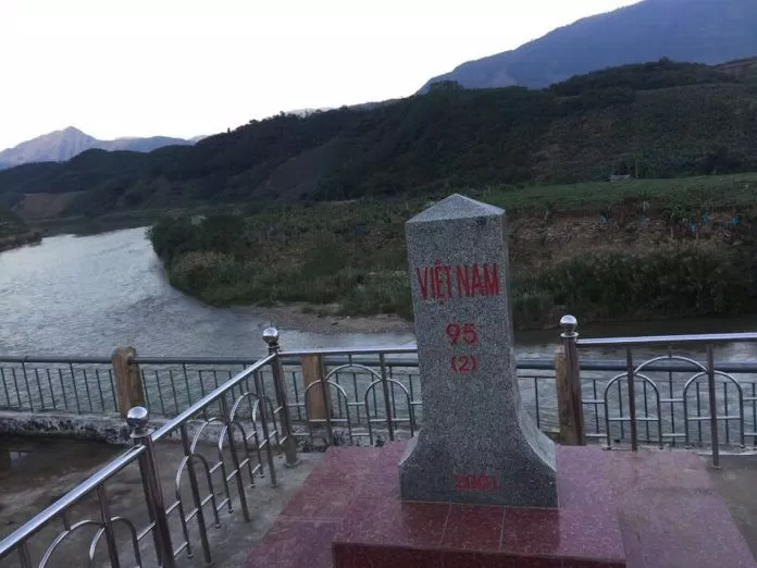 Cột mốc