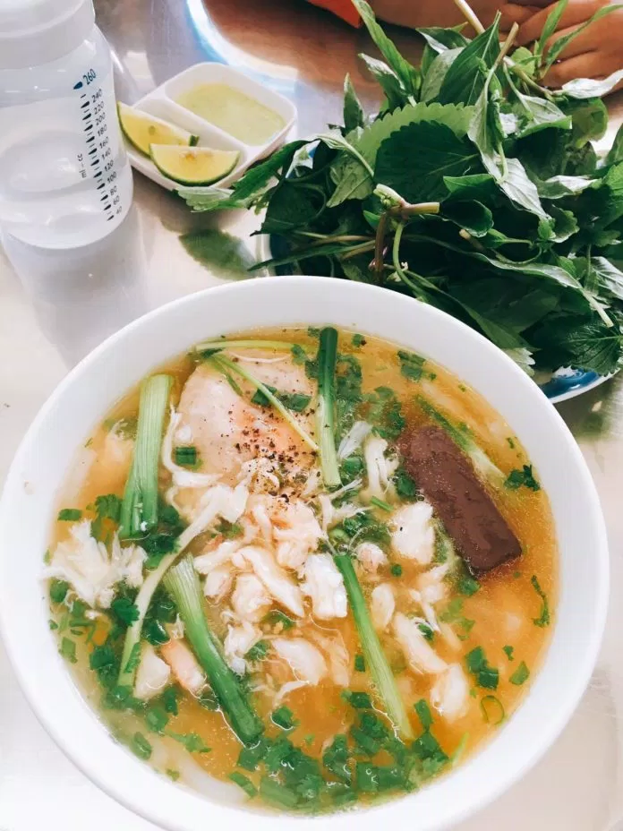 Bánh canh ghẹ thịt
