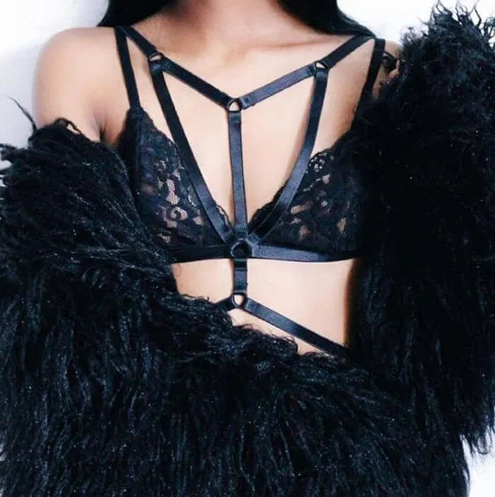 harness và bralette