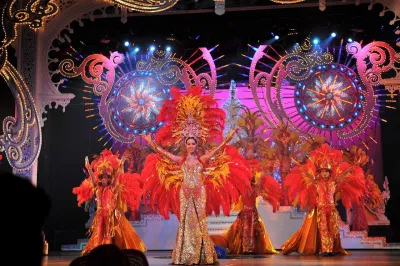 show chuyển giới