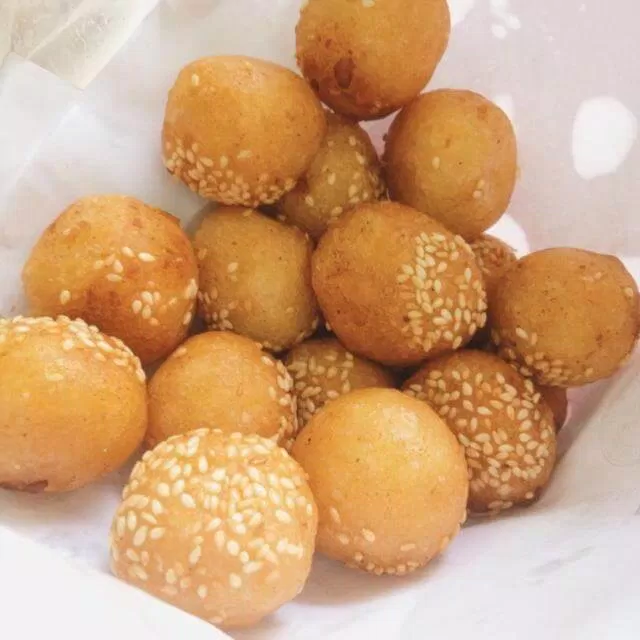 75 Địa điểm ăn vặt ở Hà Nội: Mách bạn 3 quán ngon giá chỉ dưới 10k mới nhất 2 Bánh rán