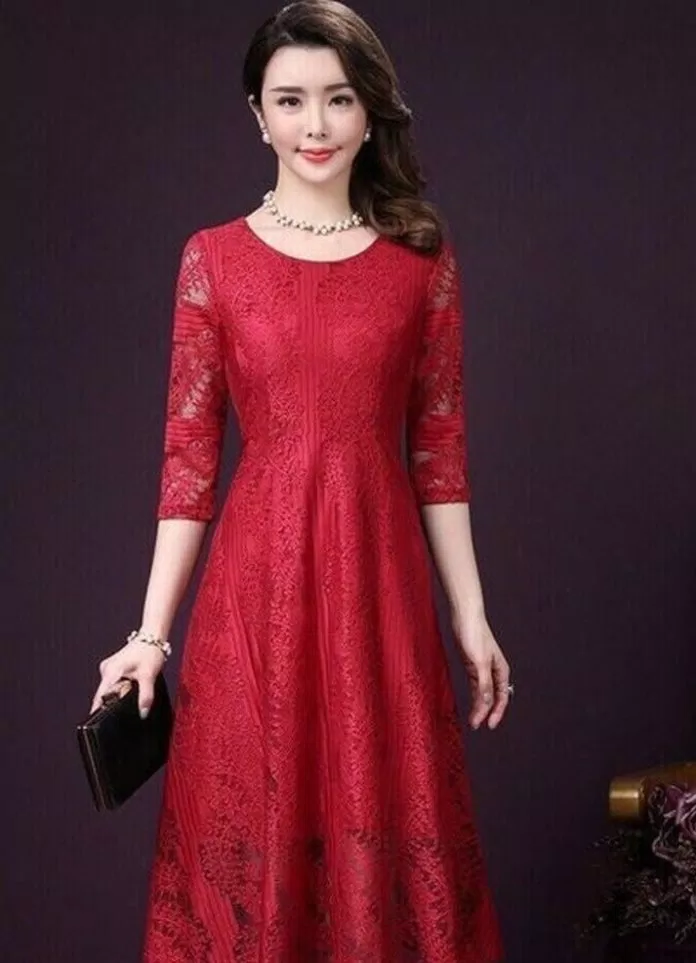 Đầm ren xòe màu đỏ Đầm ren xòe màu đỏ