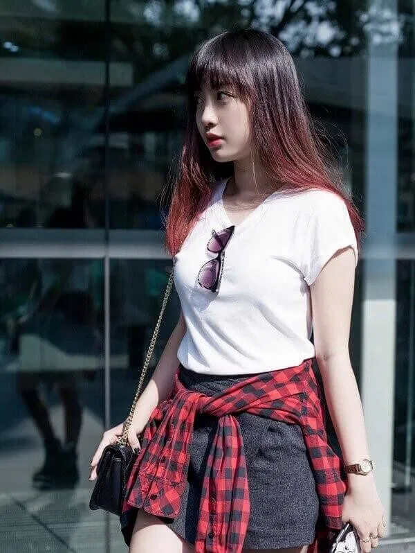 Áo sơ mi buộc ngang hông