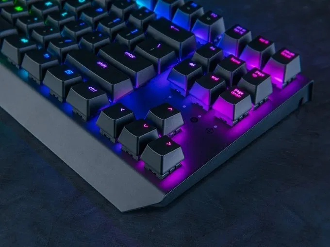 Bàn phím cơ Razer BlackWidow X Chroma, siêu phẩm Razer 2016 - BlogAnChoi