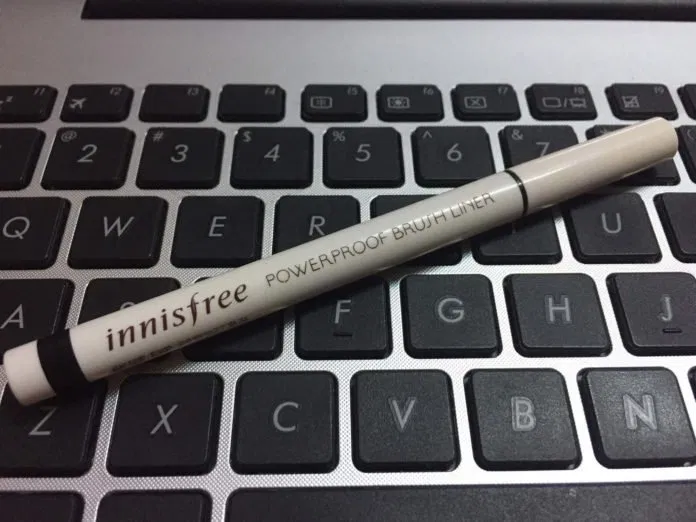 innisfree-powerproof-brush-liner-1