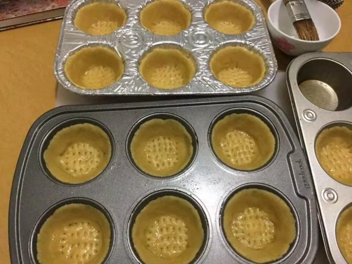 Làm vỏ bánh Cheese Tart