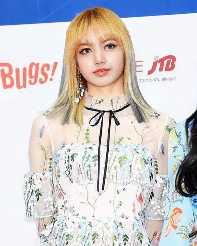 Lisa Black Pink