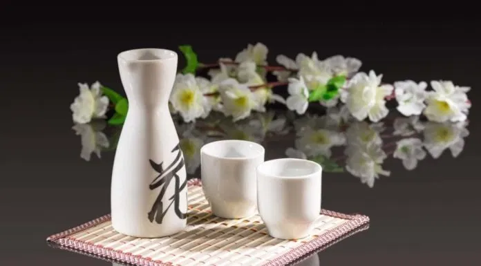 Rượu Sake