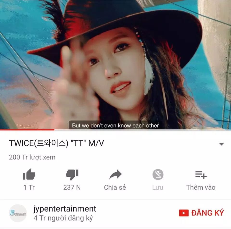 TWICE TT