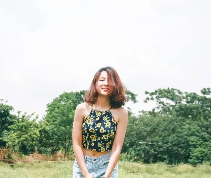 Áo cổ yếm