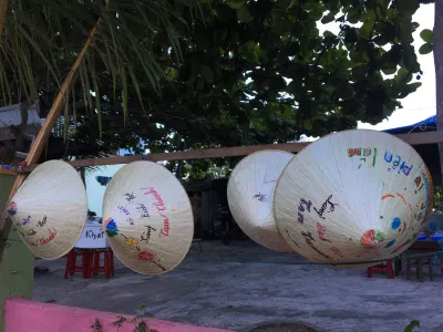 Làng bích họa