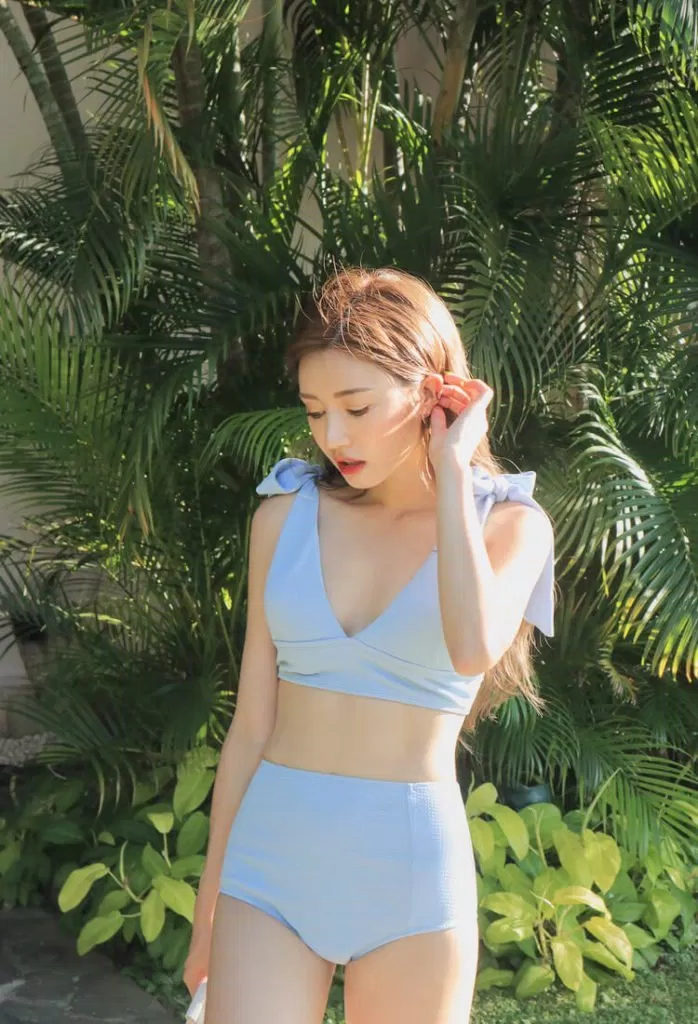 bikini cạp cao