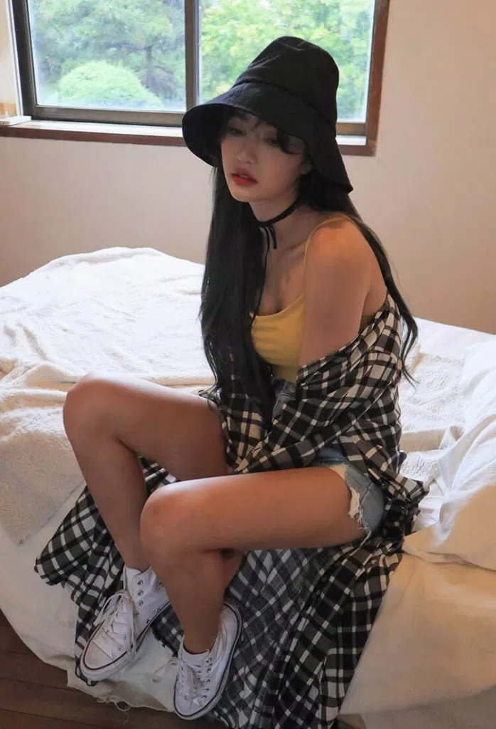 cardigan với quần short jeans