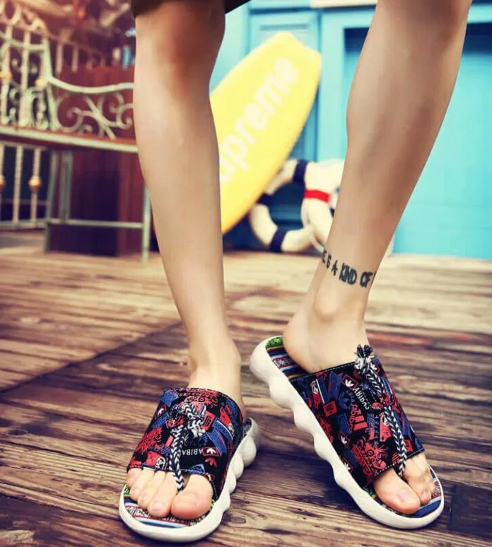 Sandal thổ cẩm