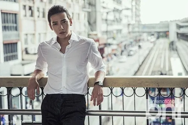 Áo sơ mi trắng: Nam thần Kbiz nào diện khiến bạn rụng tim nhất? EXO GOT7 Ji Chang Wook Lee Jong Suk Lee Min Ho nam thần Kbiz sao Hàn sơ mi trắng thời trang xu hướng thời trang