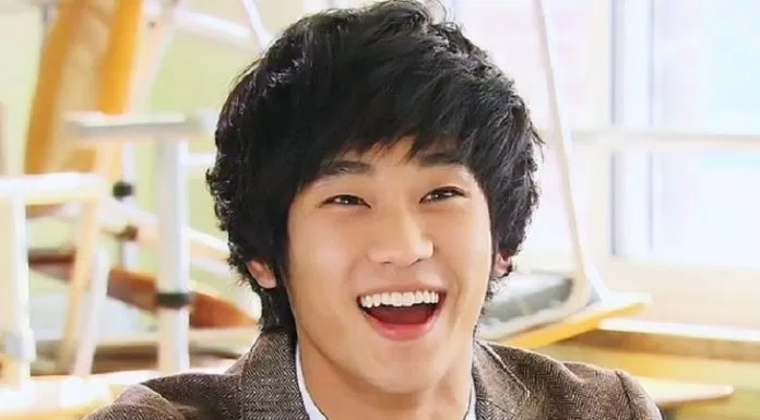 Top 10 diễn viên xứ Hàn có nụ cười khiến bạn mê mẩn