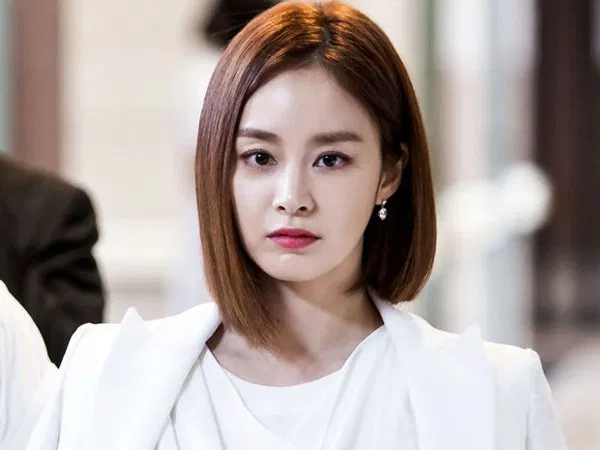 Tóc ngắn bất đối được sao Hàn lựa chọn trở thành một tràn lưu