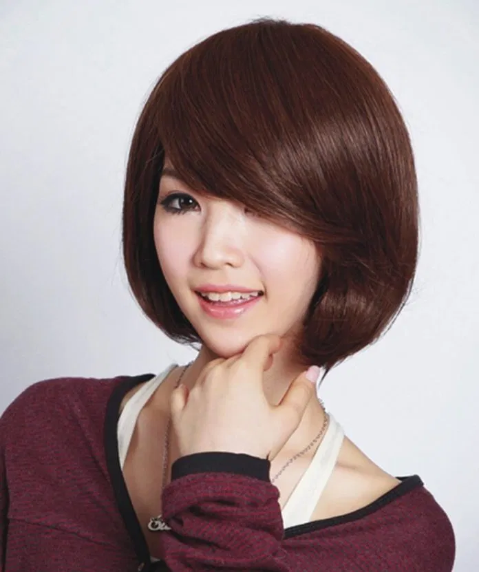 Tóc ngắn uấn cụp mái lệch