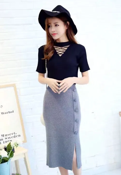 Áo chữ V đan dây