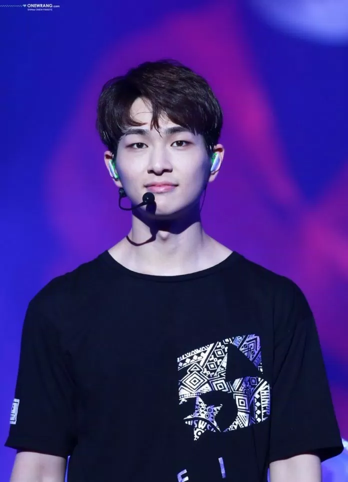 SHINee Onew