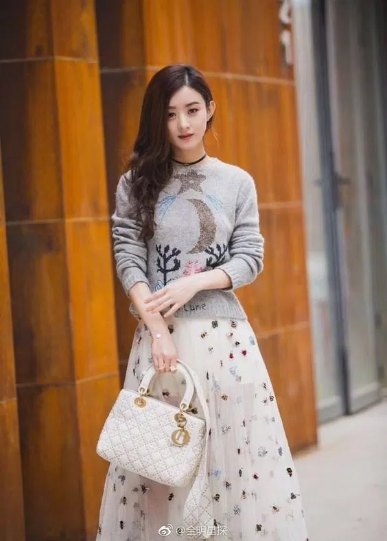 tóc dài xoăn nhẹ