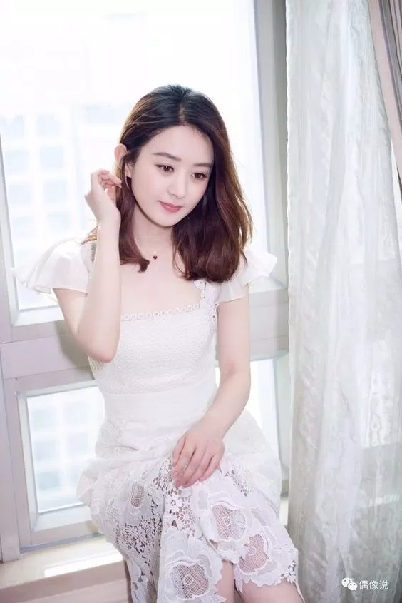 Tóc ngắn ngang vai