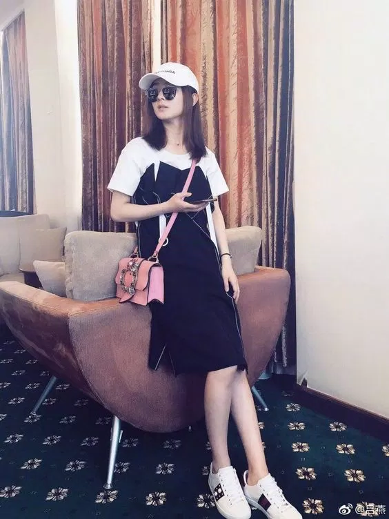 Tóc ngắn ngang vai