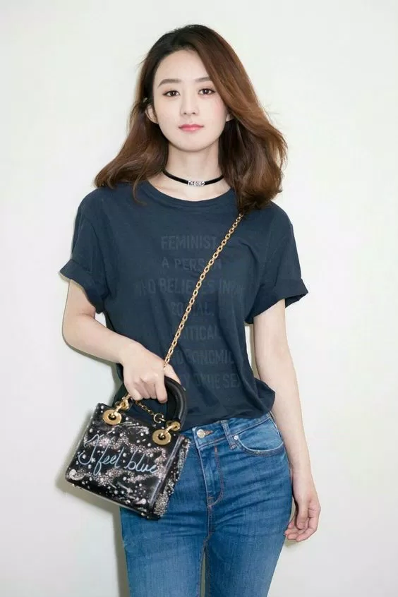 tóc ngắn ngang vai