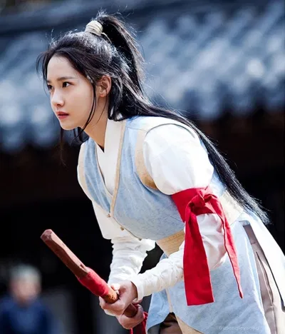 Yoona giả trai