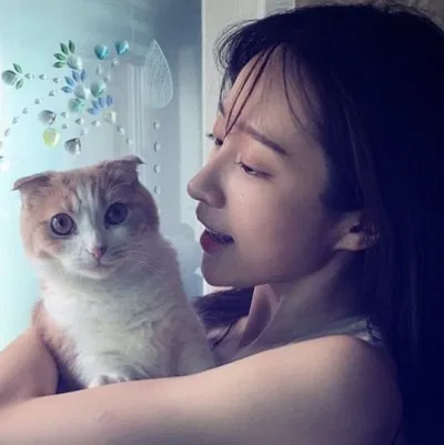 Hani để mặt mộc hoàn toàn