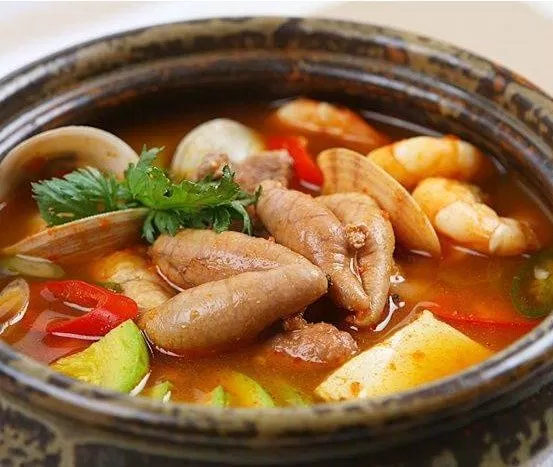 Lẩu trứng cá ngừ