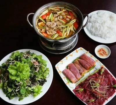 Lẩu trứng cá ngừ