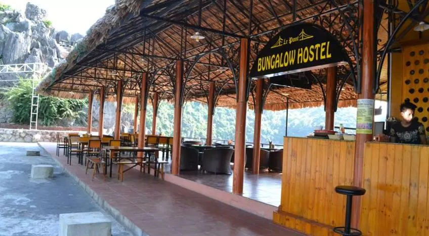 LePont Bungalow Hostel