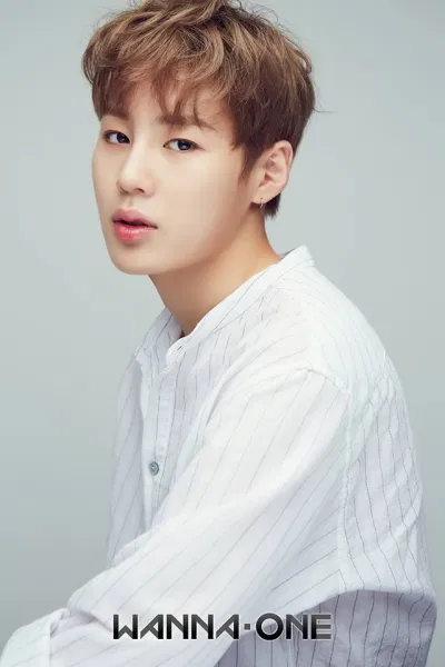 Wanna One Sungwoon