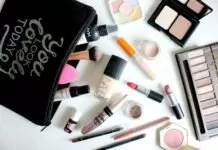 what s in my make up bag