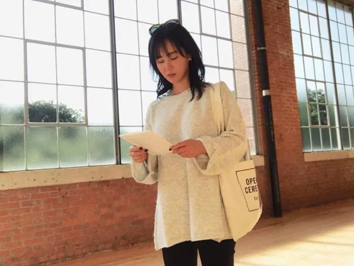 áo thun dài tay nữ đơn sắc