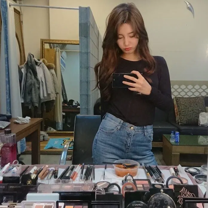 áo thun dài tay nữ đơn sắc