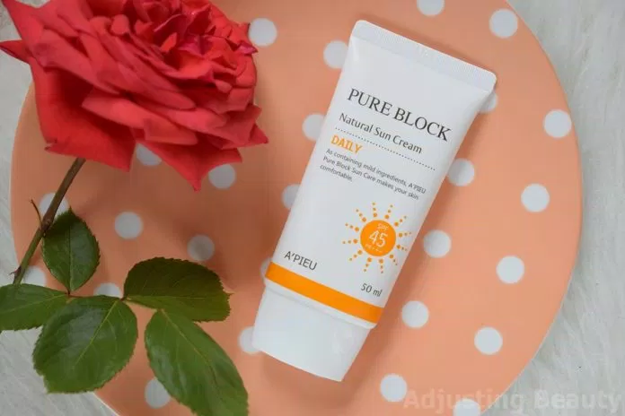 Review kem chống nắng Apieu Pure Block Natural Daily Sun Cream Apieu beauty blogger da khô kem chống nắng kem chống nắng Apieu Pure Block Natural Daily Sun Cream kem chống nắng bình dân Loveat1stshine mỹ phẩm bình dân review mỹ phẩm